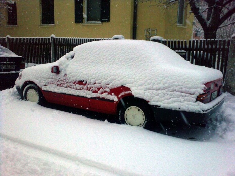 17022009012 Mein Auto im Schnee